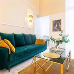 Chanel Jana Pawla Apartmán